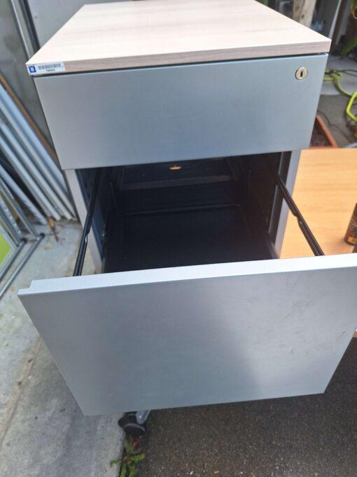 Caisson de bureau 2 tiroirs gris - Steelcase d'occasion - avec clé fournie et structure en bois_2