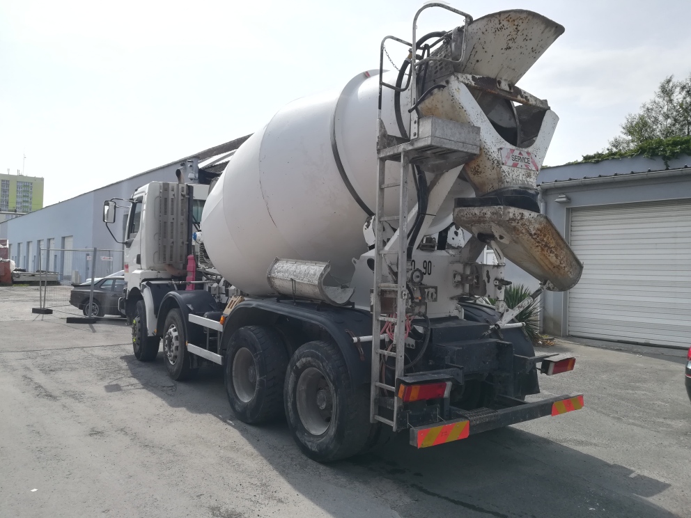 Camion malaxeur Renault Kerax Euro 3 de 2002 - 9 m3