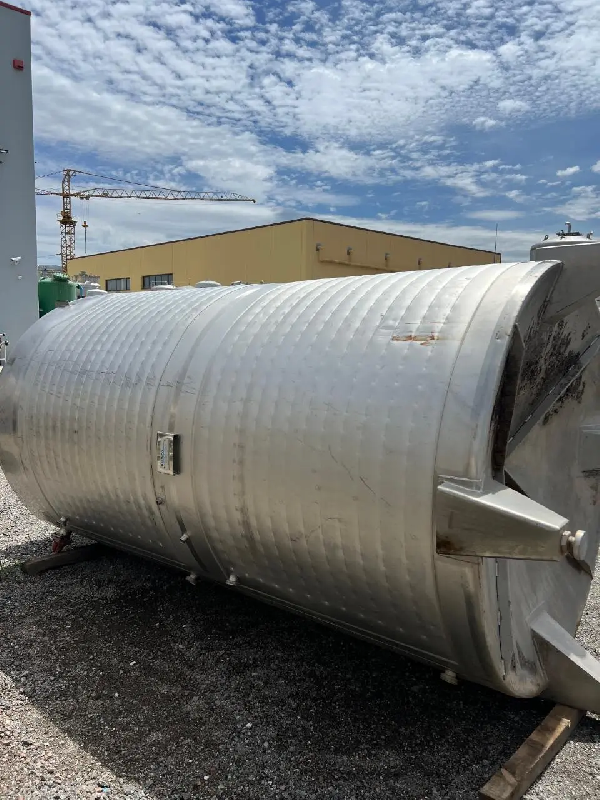 Cuve inox 5 000 litres avec agitation et veste d'occasion - référence : c8265_2