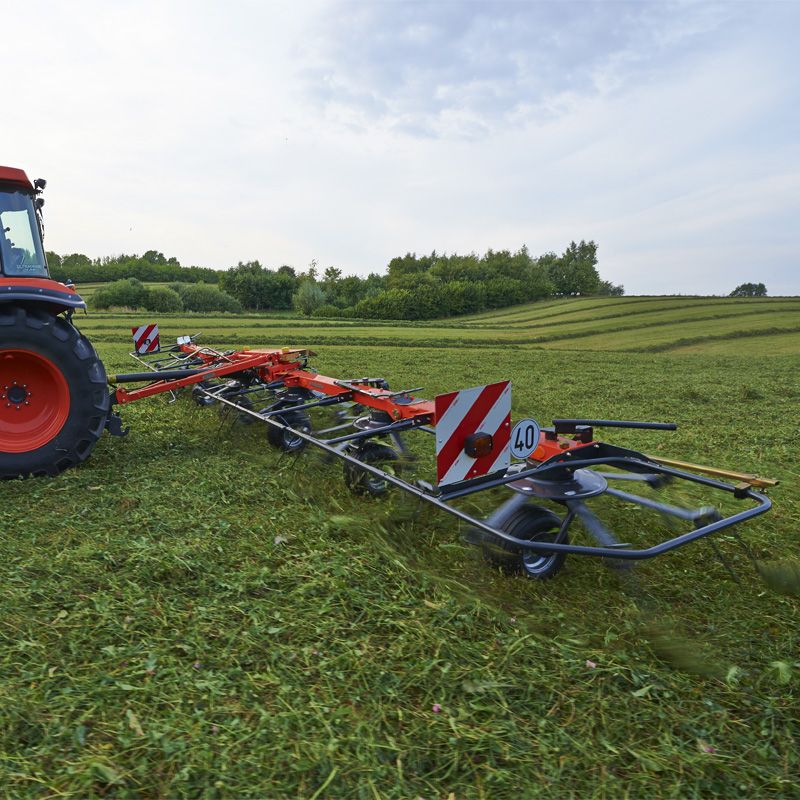 Faneuses traînées TE6583T-TE8511T Kubota Europe - largeur de travail 8,30m à 11,00m - boîtiers à bain d'huile sans entretien_2