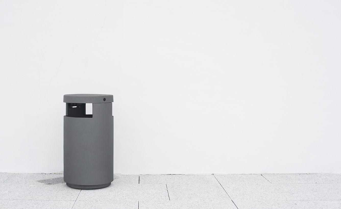 Urbus - Poubelle publique avec cendrier - Larus - Fonte et acier, 32L ou 80L_2