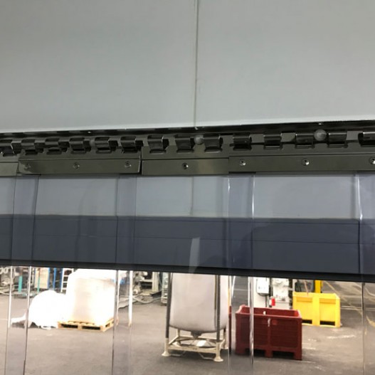 Rideau à lanières PVC pour isolation thermique et acoustique