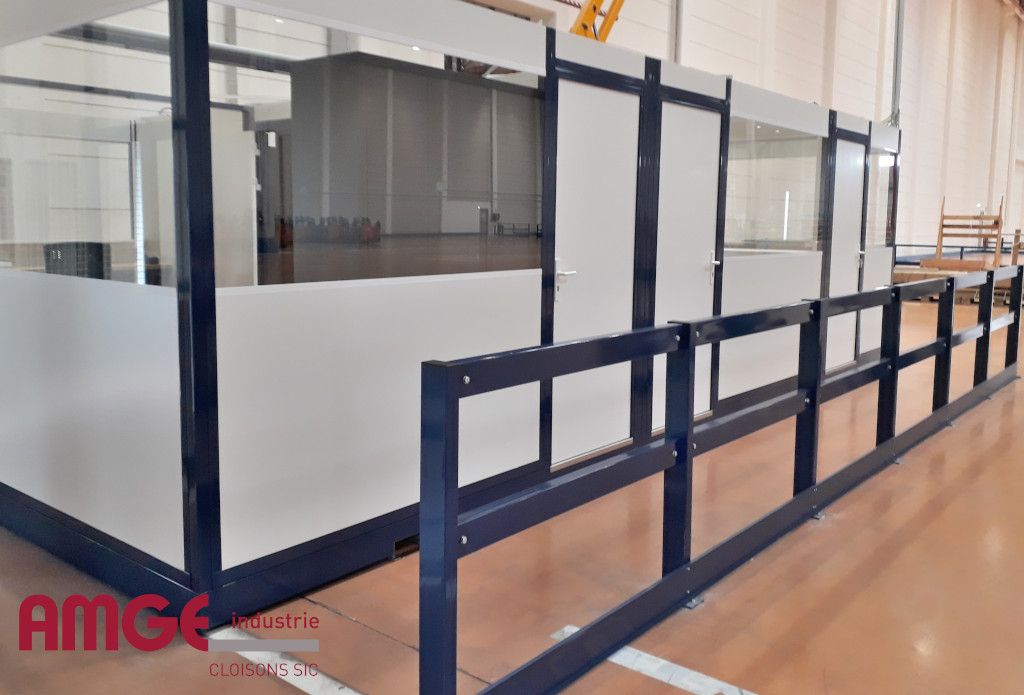 Bureau palettisable grand angle monobloc, modulaire et déplaçable_2