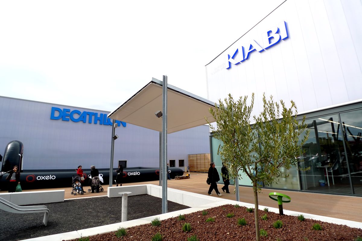 Préau fixe textiblade / ouvert / ossature en acier / toiture en acier / 6 x 4 m_2