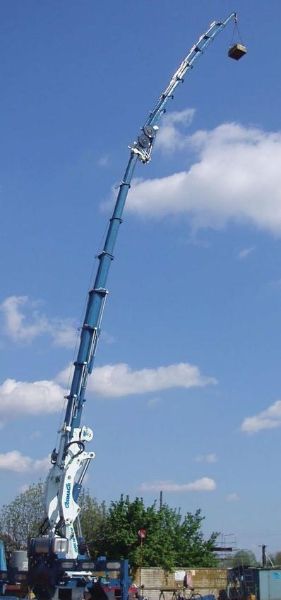 Grue auxiliaire Cormach Série 150000 E HP - E6 - Pression 310 bar - Moment statique max 143400 daN/m_2