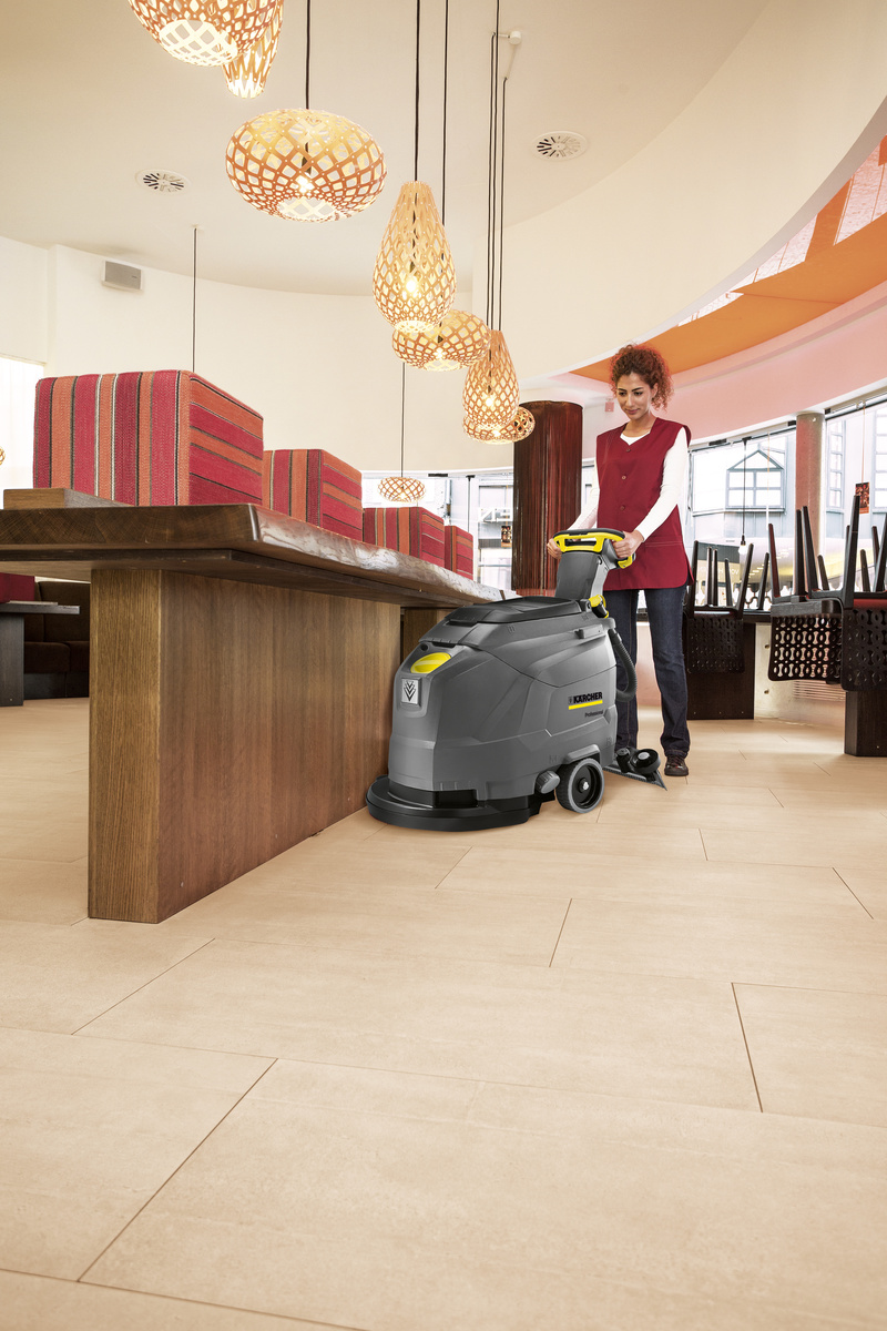 Autolaveuse accompagnée à batteries BD 43/25 C Bp - Compacte, maniable et silencieuse - Réservoir 25L - Largeur de travail 43cm_2