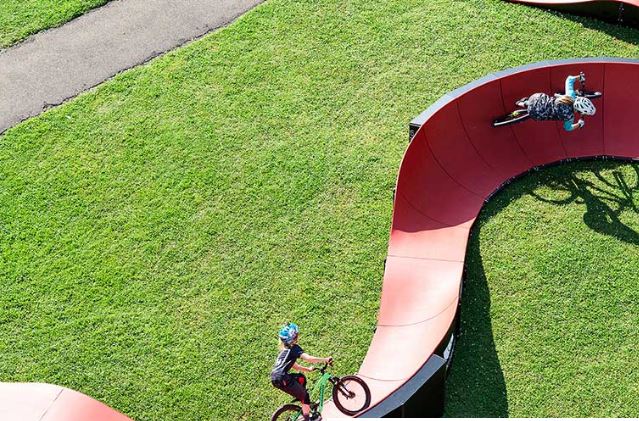 Parcours sportif en béton - Pumptrack Urban Edition - Modules résistants en béton pour environnement urbain_2
