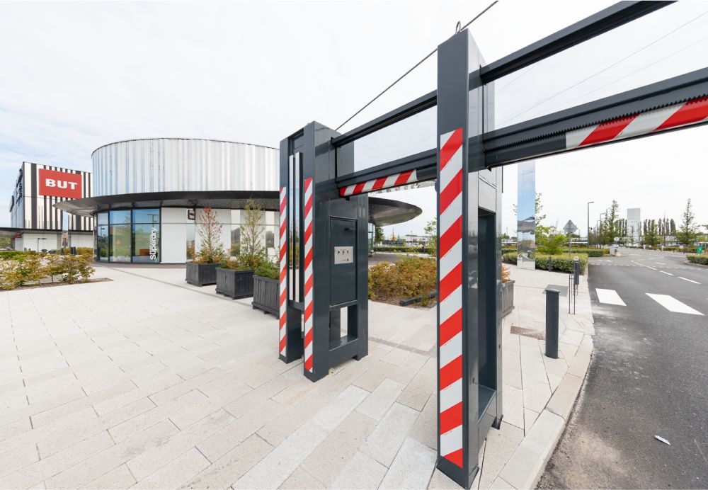 Portique coulissant STOPOCAR SAMSON - Régulation des flux pour véhicules légers - Préfabat_2