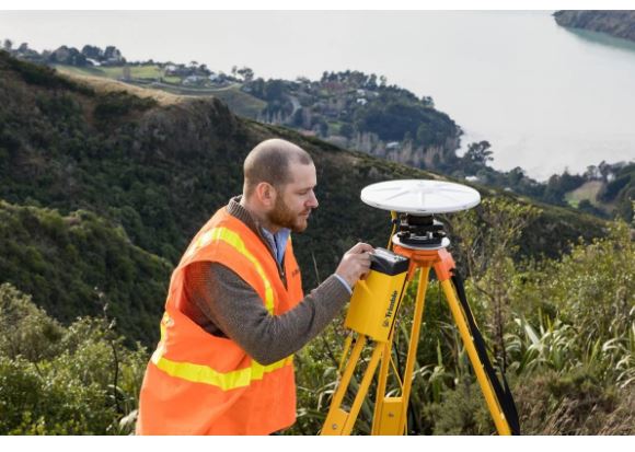 Récepteur GNSS avec la dernière technologie de positionnement de pointe - Trimble® R750_2