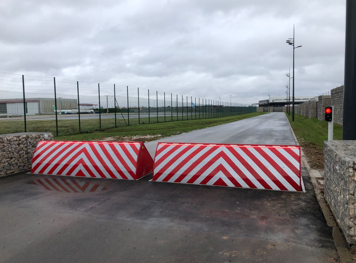 Roadblocker automatique escamotable - hauteur 80 cm - longueur jusqu'à 4 m - RB80-C80_2