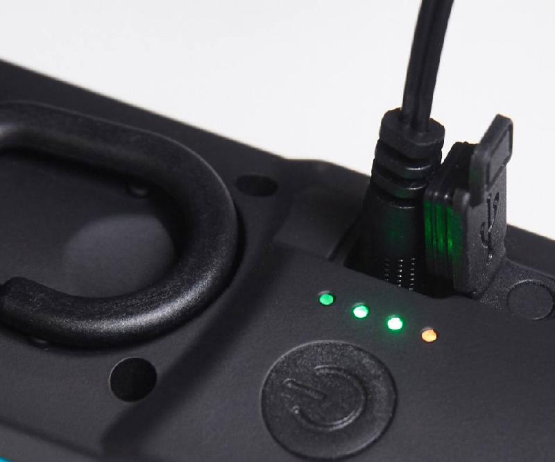 Lampe de travail rechargeable avec autonomie jusqu'à 3,5 heures