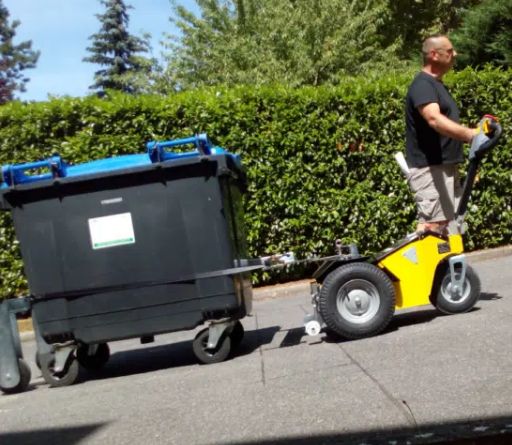 Tracteur pousseur à poubelle_2