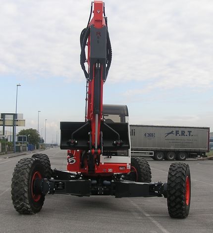 R853 Big Foot - Forester - Pelle araignée innovante avec moteur Kubota 115 Hp et visibilité 360°_2