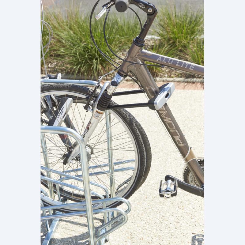 Râtelier Hollandais pour 8 vélos au sol avec arceaux antivol_2