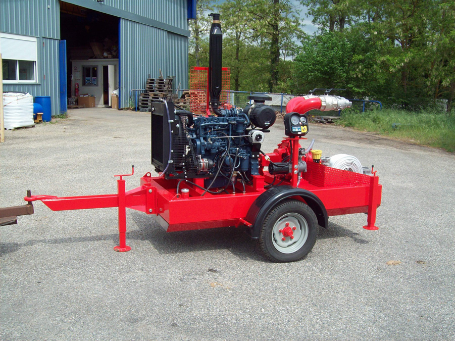 Motopompe mobile élinguable ou tractable pour usage incendie