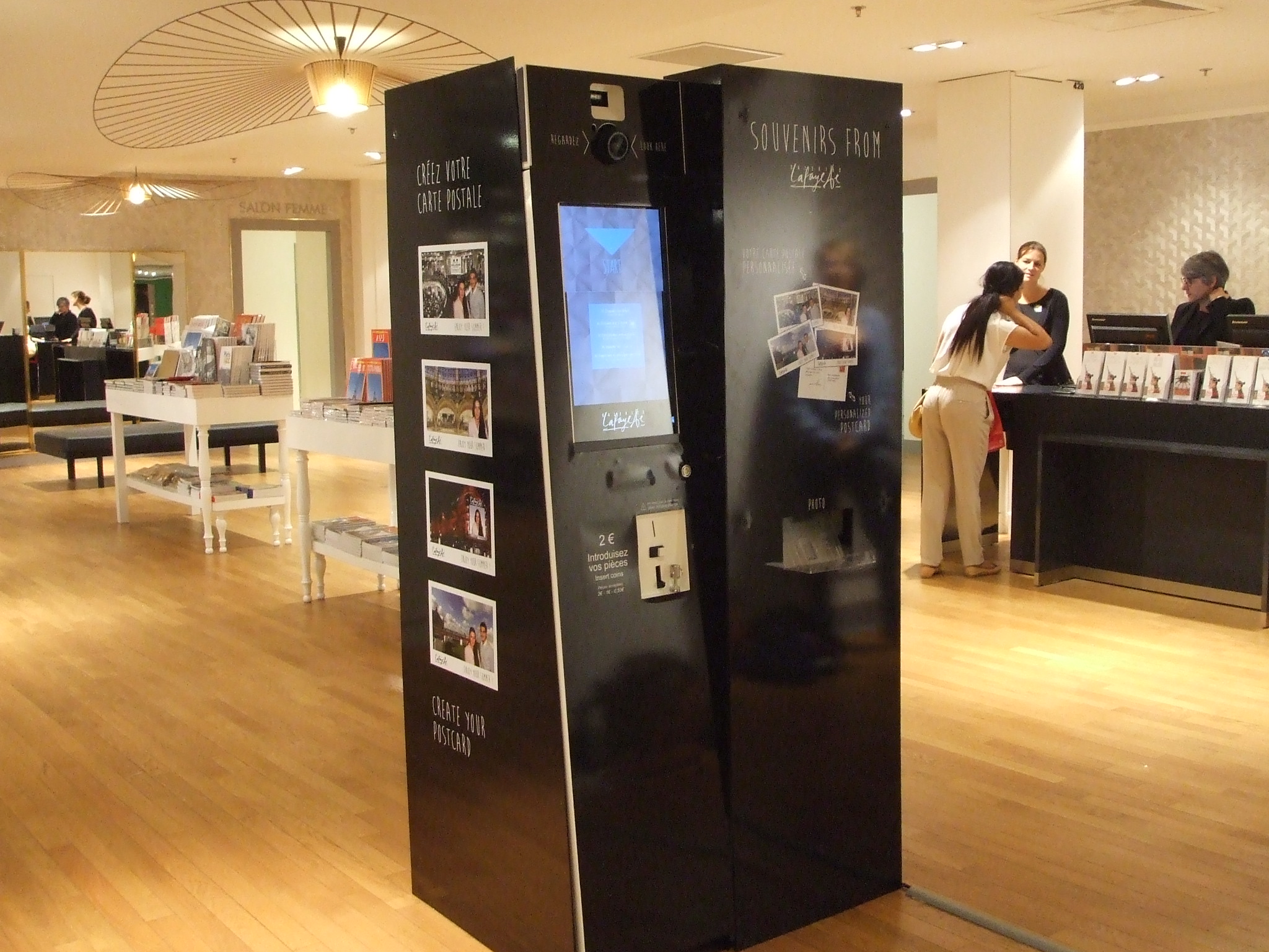 Borne photo Ikiosk Selfie - écran tactile 22 pouces - alimentation 230V/50 Hz monophasé - appareil photo reflex_2