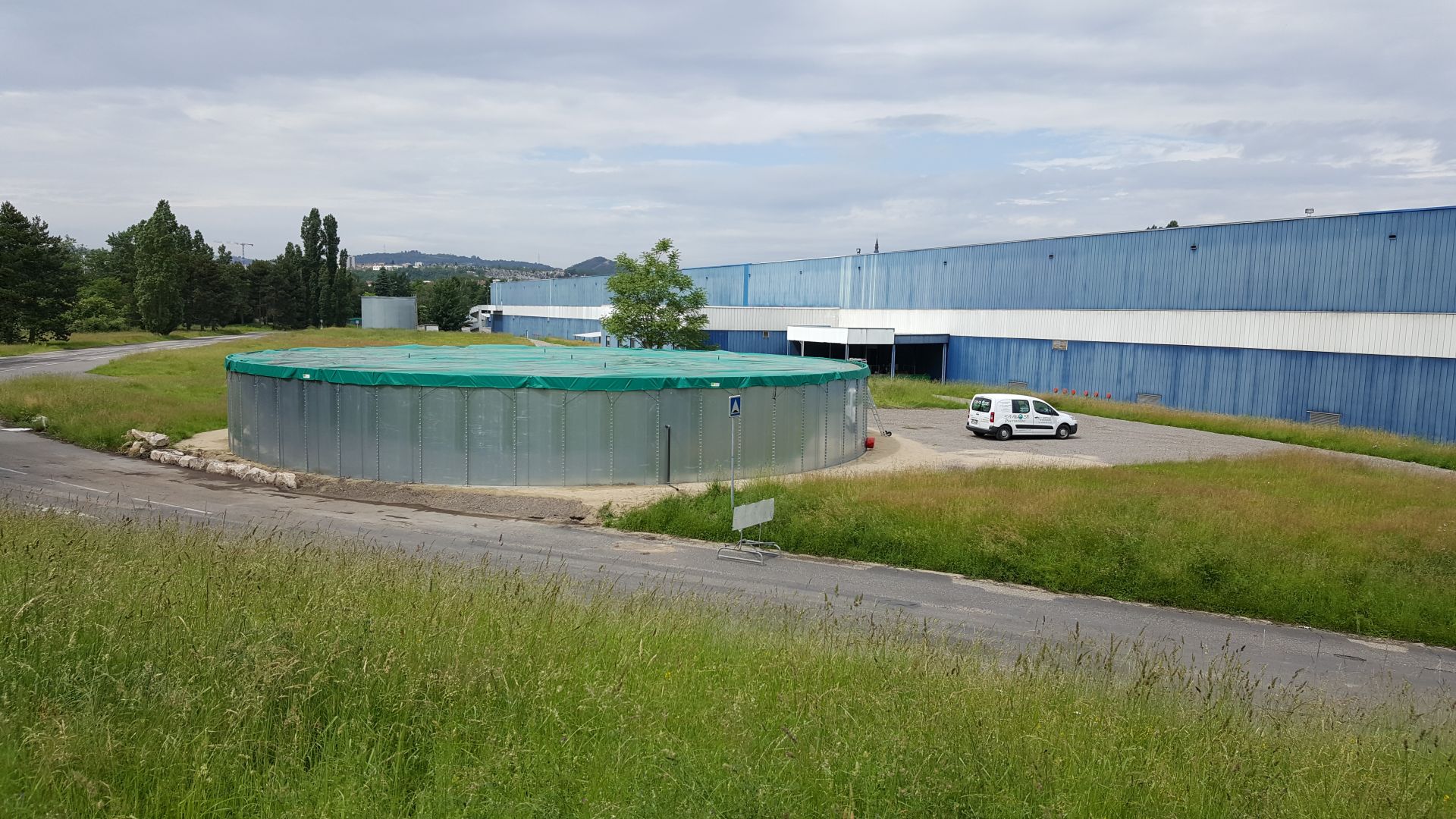 Réserve d'eau anti-incendie sans béton pour bases logistiques