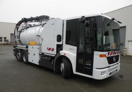 Aquilon camions aspirateurs Rivard - 3 100 à 4 500 m³/h - Vidange et nettoyage des regards et avaloirs_2