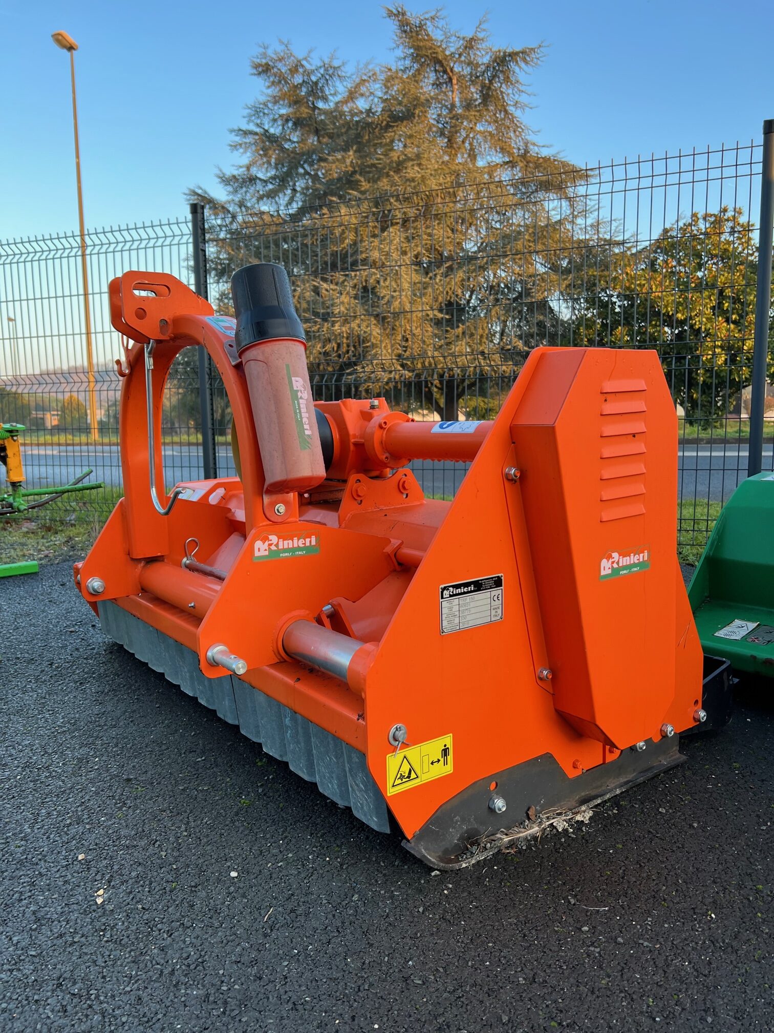 Broyeur rinieri trf 150 a marteaux avec rouleau lisseur d'occasion_2