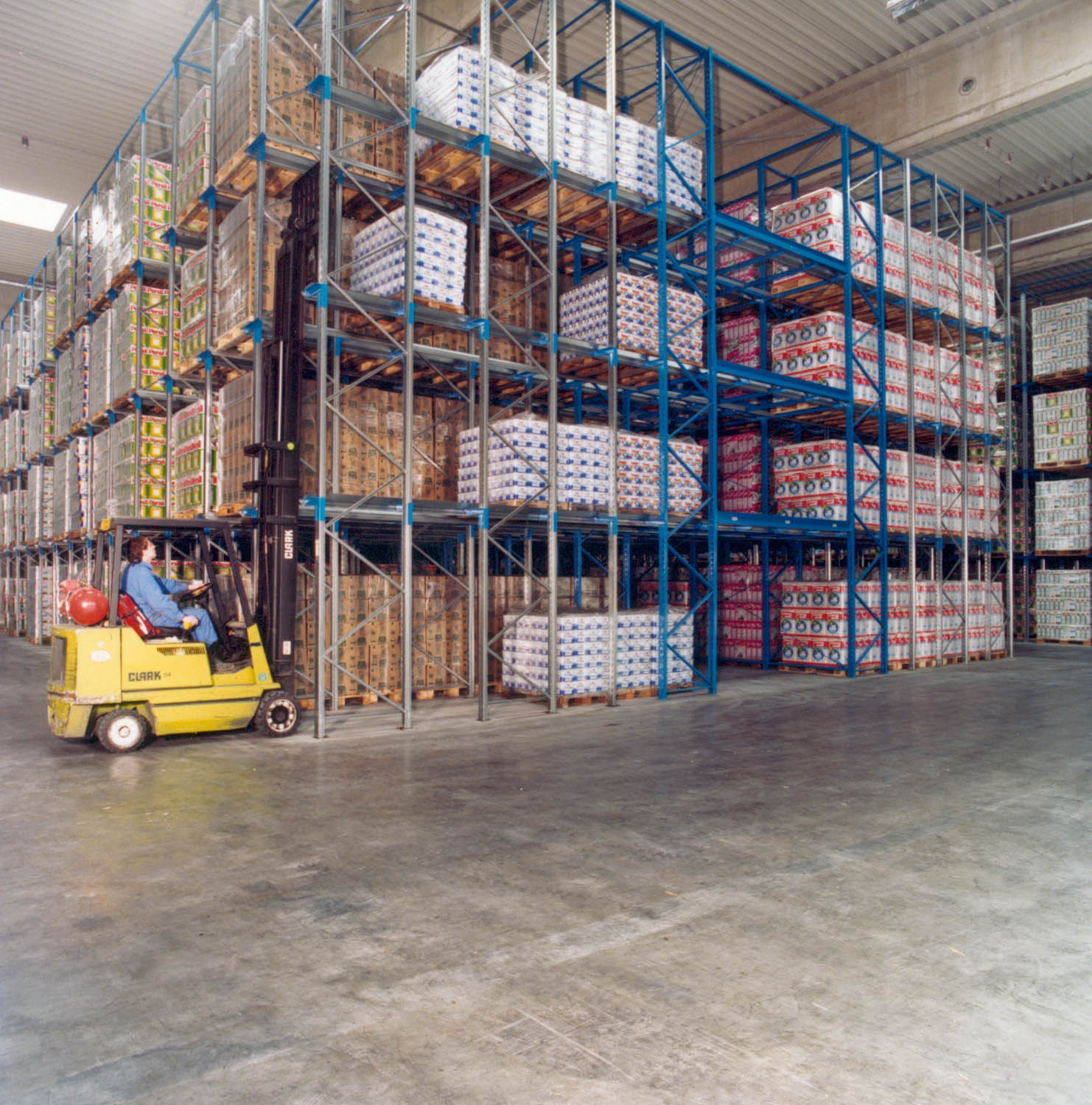 Rayonnage à accumulation OHRA - stockage pour grandes quantités et produits non gerbables_2