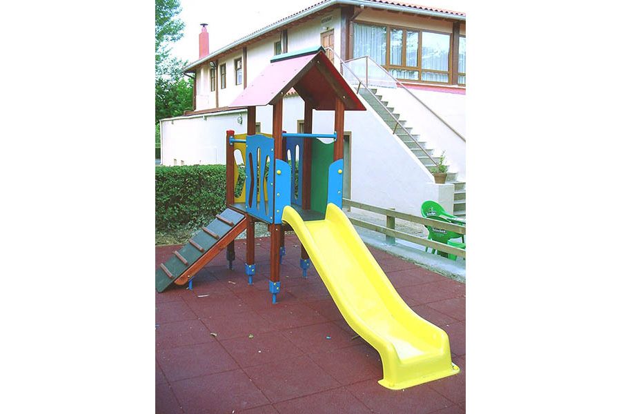 Ge-2725 - Structure de jeux combinée Jolas - 155 kg - Dimensions 3,15 x 1,87 x 2,42 m_2