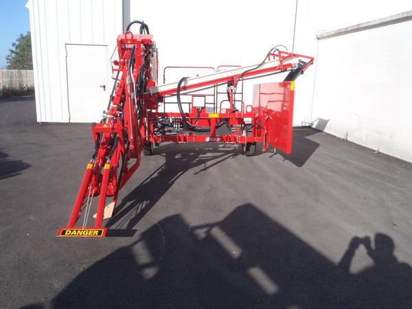 Récolteuse de carottes semi-industrielle S2P - Simon - compacte avec triage et mise en pallox_2