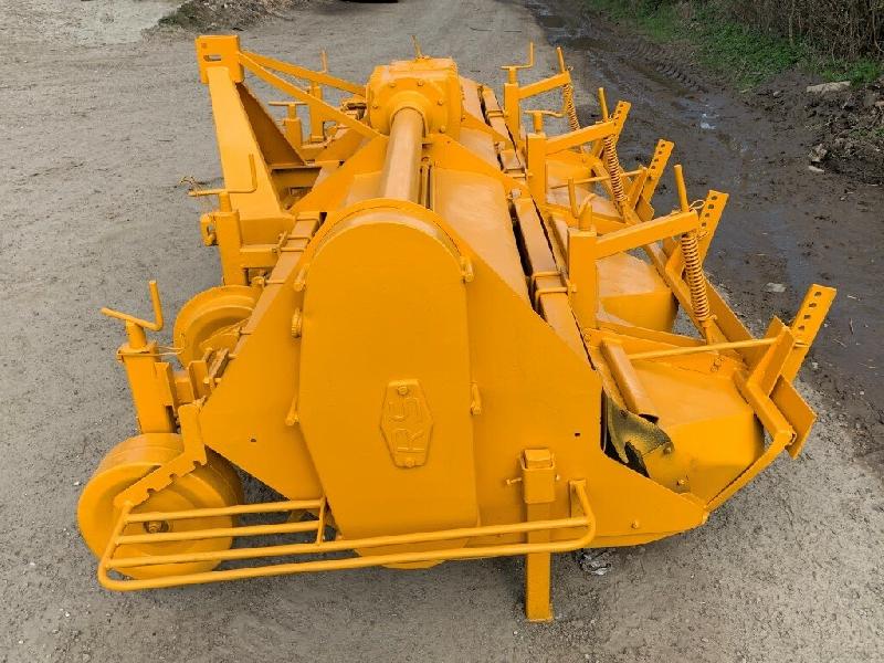 Fraise butteuse agricole RUMPSTAD 4 rangs à 90cm avec cape formeuse - Occasion_2