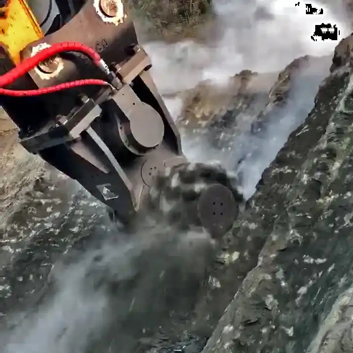 Fraise hydraulique pour pelle 13 à 20t - Rockwheel G60 - Optimisée pour couple et profondeur_2