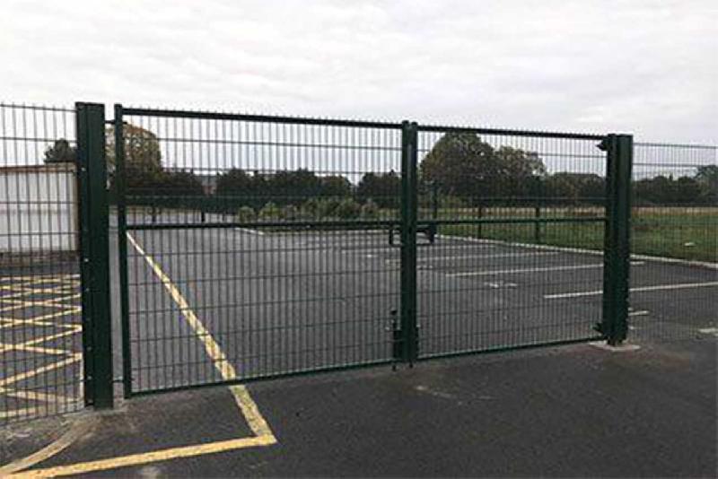 Portail battant grillagé - 9000 / 1500_2