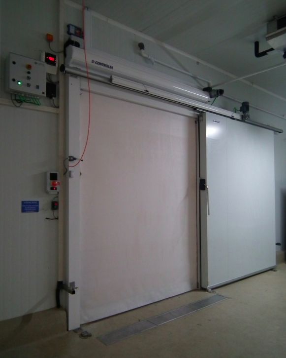 Porte coulissante avec double toile_2