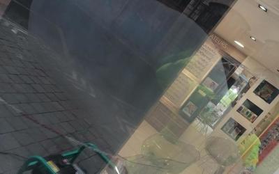 Glassys - Société spécialisé dans le gommage de vitre pour effacer les rayures - sur Reims_2