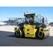 Bw 154 APO-4V rouleau tandem vibrant à pivot - Bomag - compactage asphalte - poids 7300 kg_2