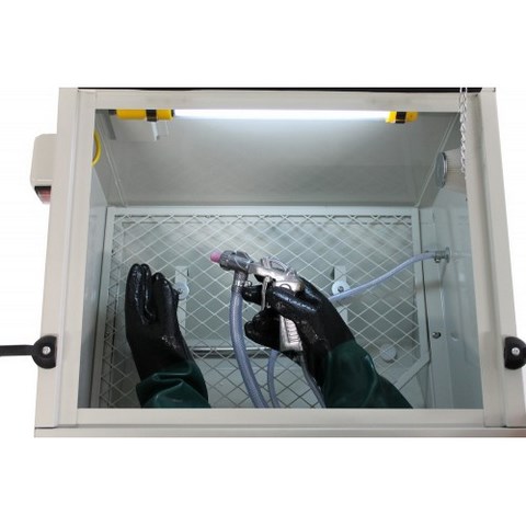 Équipement de sablage pour retirer la rouille et traiter l’aluminium