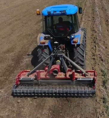 Outil agricole FPM Agromehanika pour travail du sol efficace