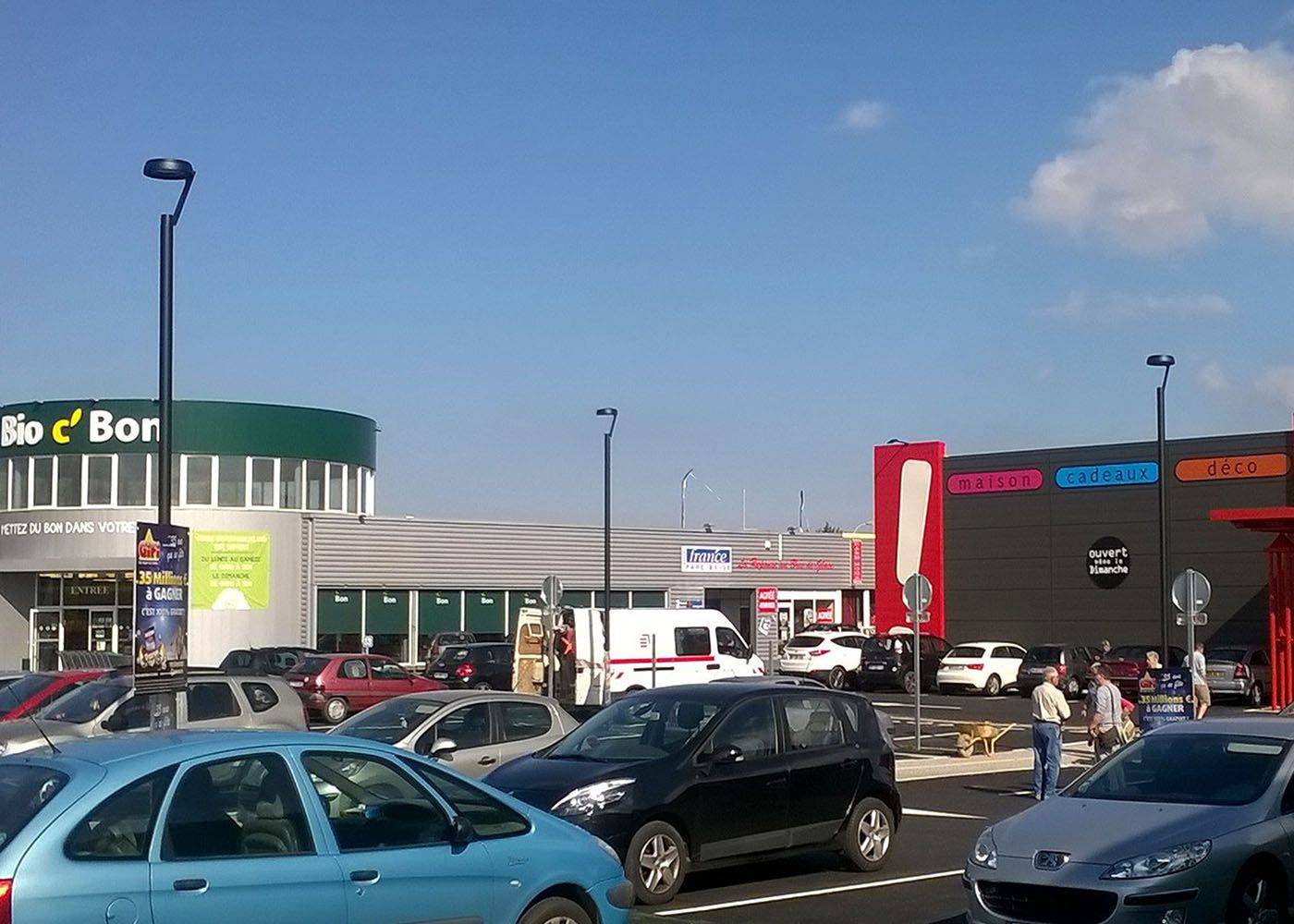 Luminaire décoratif Lira ILDL - gamme Essentials - haute efficacité jusqu’à 142 lm/W - 20W à 120W_2