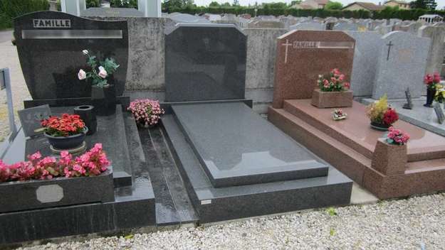 Monument commémoratif Classique - Granits français ou étrangers_2