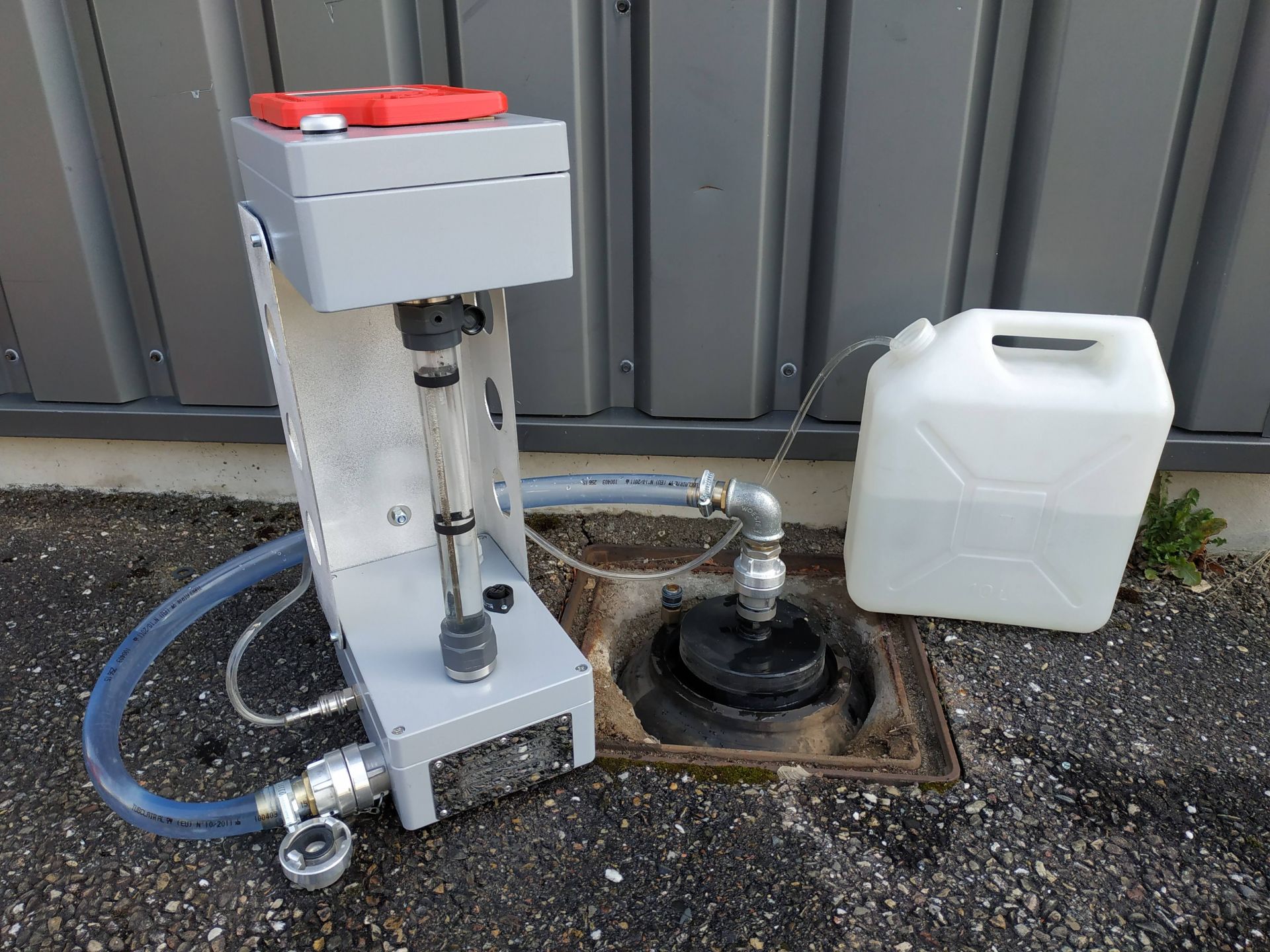 Testeur d'étanchéité de canalisations TEO - Test à l'eau NF EN1610 avec pompe intégrée et écran tactile_2