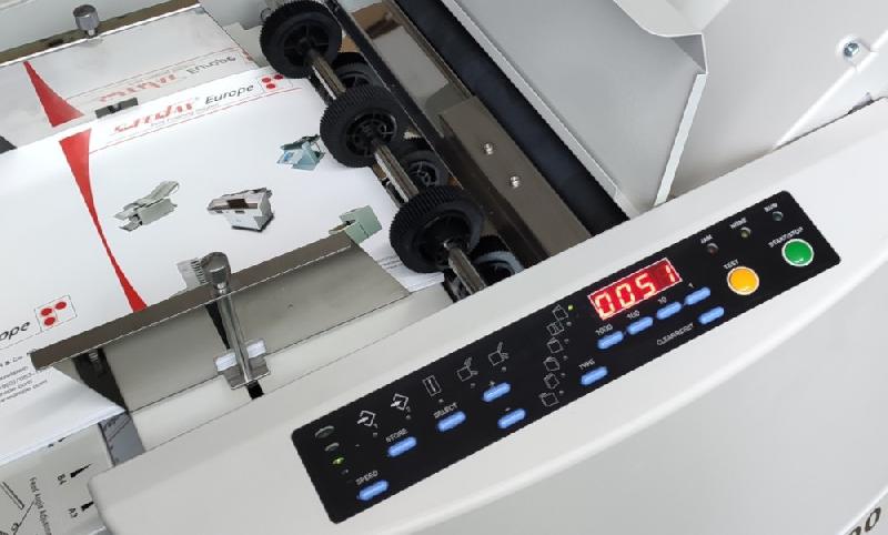 Plieuse à friction SF490 - compteur programmable et ajustement précis_2