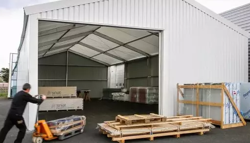 Tente de stockage industrielle pour protéger vos stocks des intempéries_2