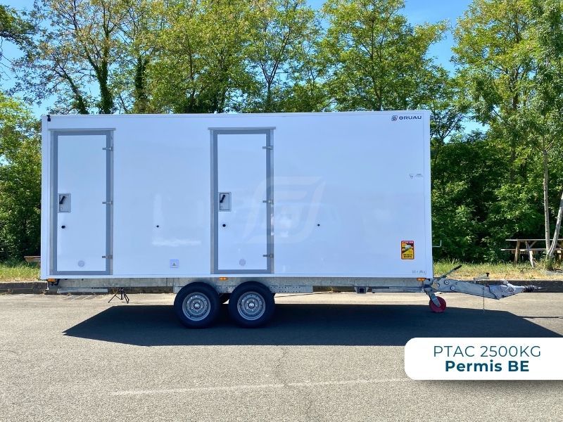 Roulotte de chantier avec réfectoire pour 6 à 8 personnes