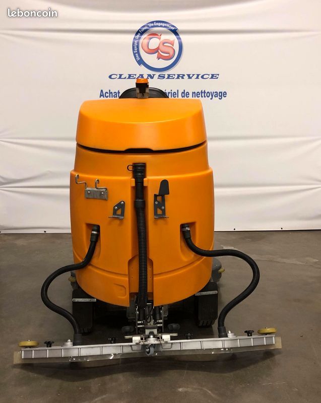 Autolaveuse autoportée d'occasion taski swingo 5000_2
