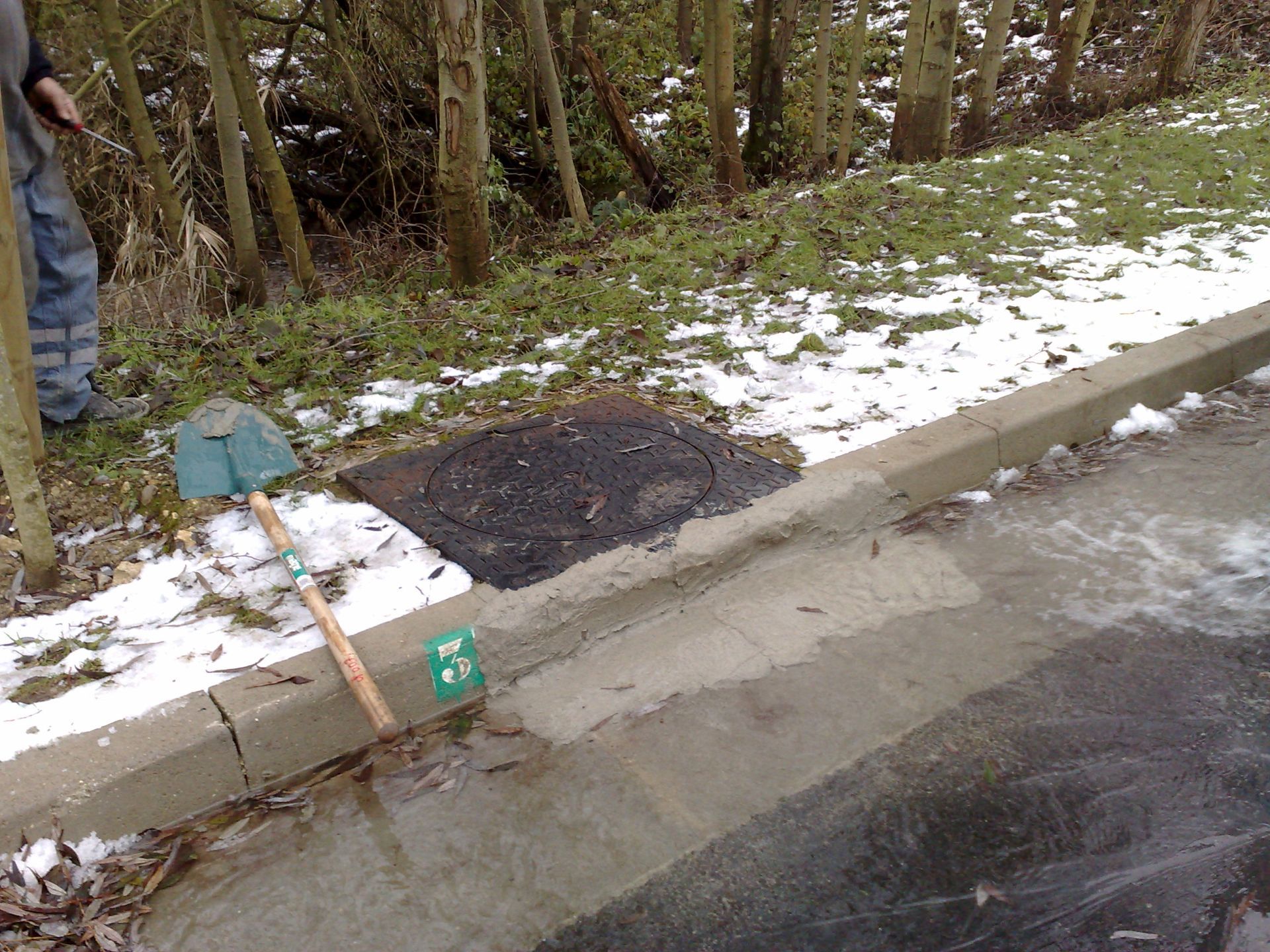 Plaque obturation d'égout - Plaque argile pour grilles de surface_2