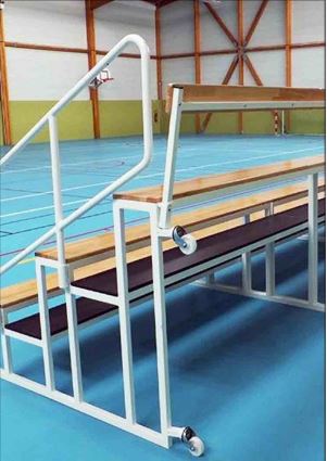 Tribune gigogne mobile 2, 3 ou 4 rangs idéale pour les équipements sportifs et culturels_2
