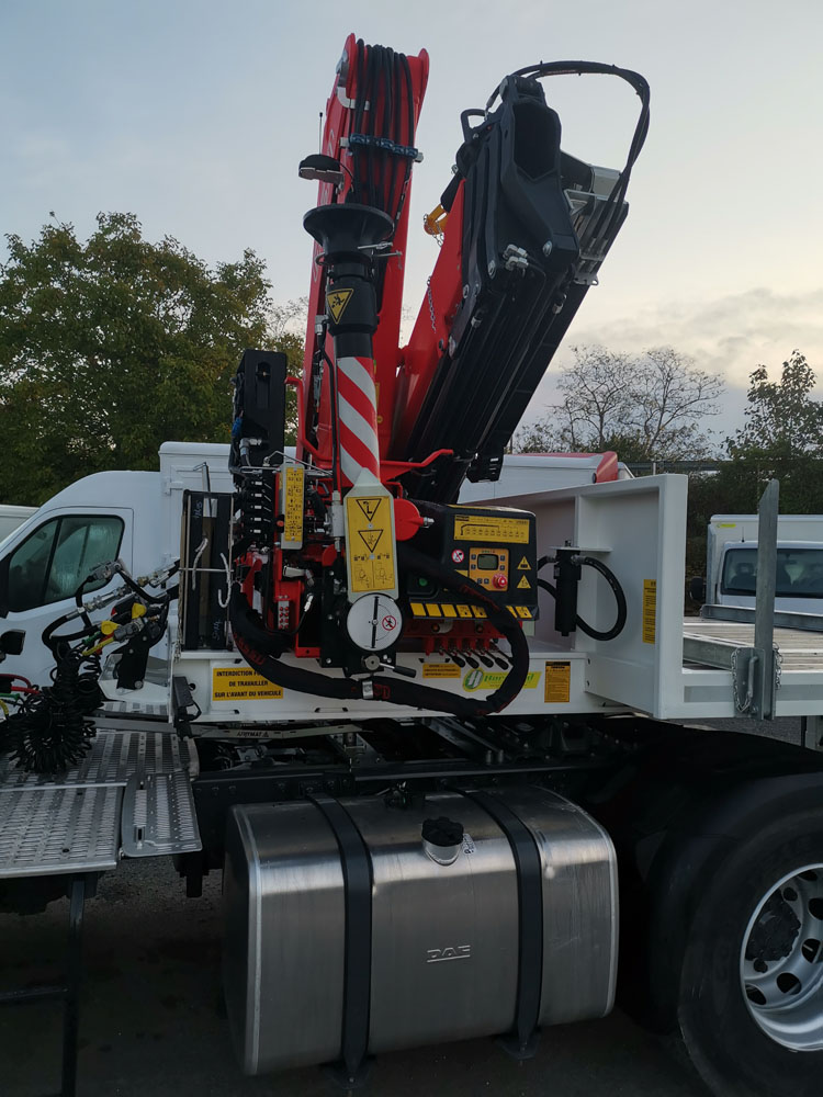 Grue de portée 13 à 38 t/m pour porteur, tracteur, remorque  - hpc_2