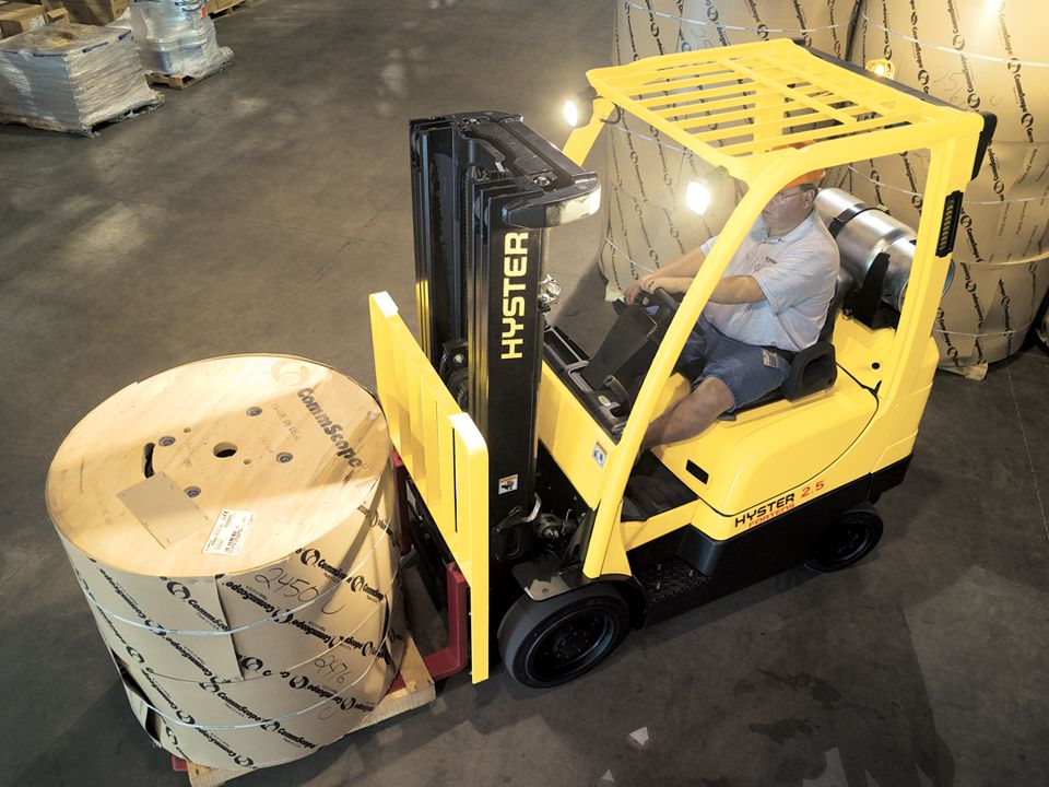 S2.0-3.5FT Chariot élévateur gaz compact à contrepoids - Hyster - 2000 à 3500 kg_2