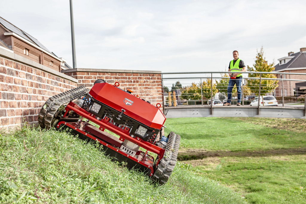 Tondeuse à chenilles télécommandée - Hybride radio-télécommandée - FRC7BVE2345CE - Moteur de lame sans balais et scellé 10 kW_2