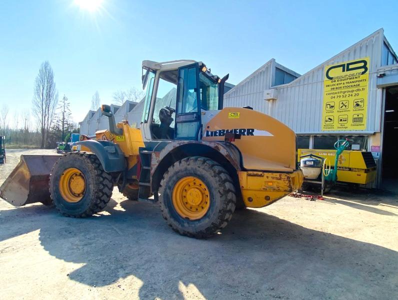 LIEBHERR chargeuse l524 10t_2