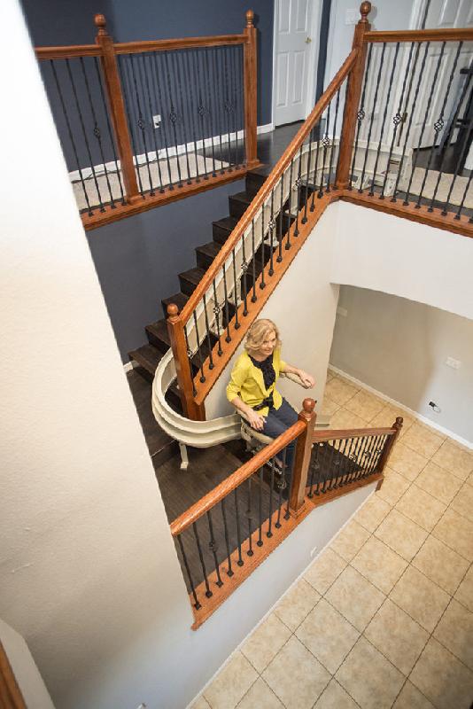 Monte-escalier  - Confort supérieur, qualité de déplacement inégalée, capacité de 190 kg - Bruno Elite Curve_2
