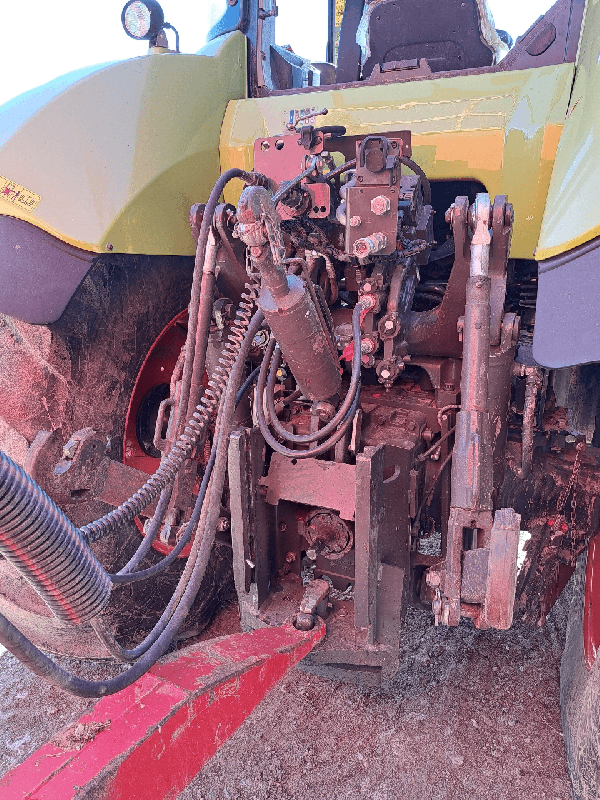 Tracteur agricole Claas AXION 820 - 232 ch, 4RM, Occasion en bon état, 4 250 h_2