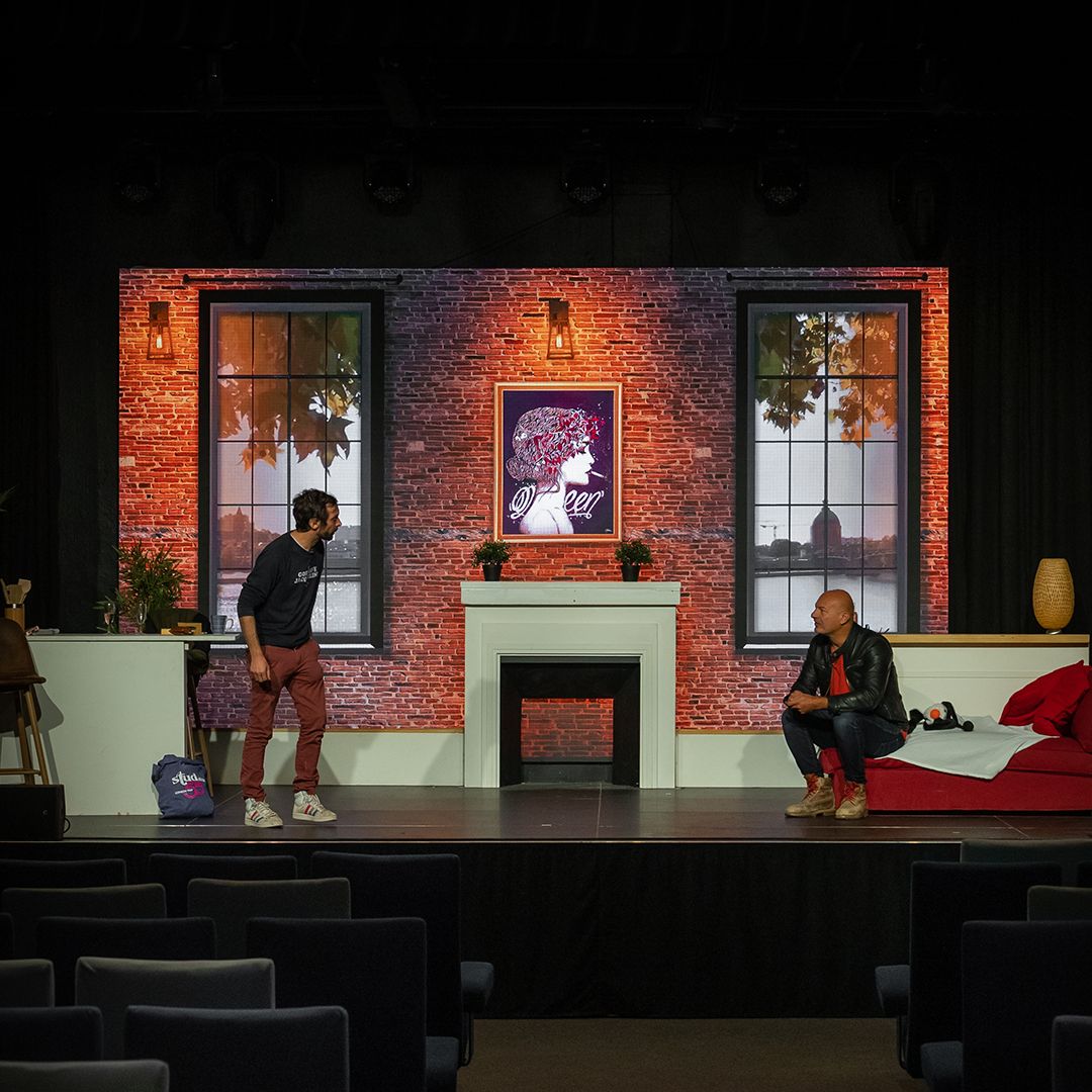 Écran LED intérieur idéal pour salle de spectacle ou front desk